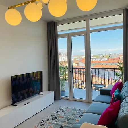 New 2 Bedroom In Navigli With A Great View! 米兰