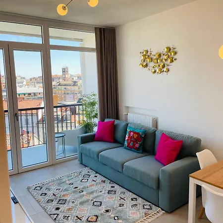 Apartment Renovated 2 Bedroom In Navigli With A View! *