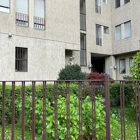 Renovated 2 Bedroom In Navigli With A View! * Milan